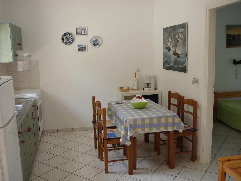 Eleftheria Studios And Apartments Acharavi  Værelse billede